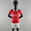 Kit Infantil Manchester United Titular 22/23